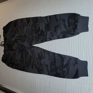 Men's camo sweats by Young LA